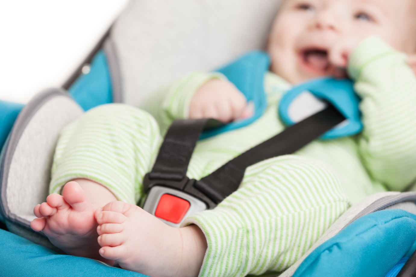 Babys im Auto: Der Kindersitz und 10 Tipps für eine ruhige(re